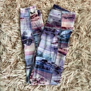 Fast and Free Lululemon leggings!